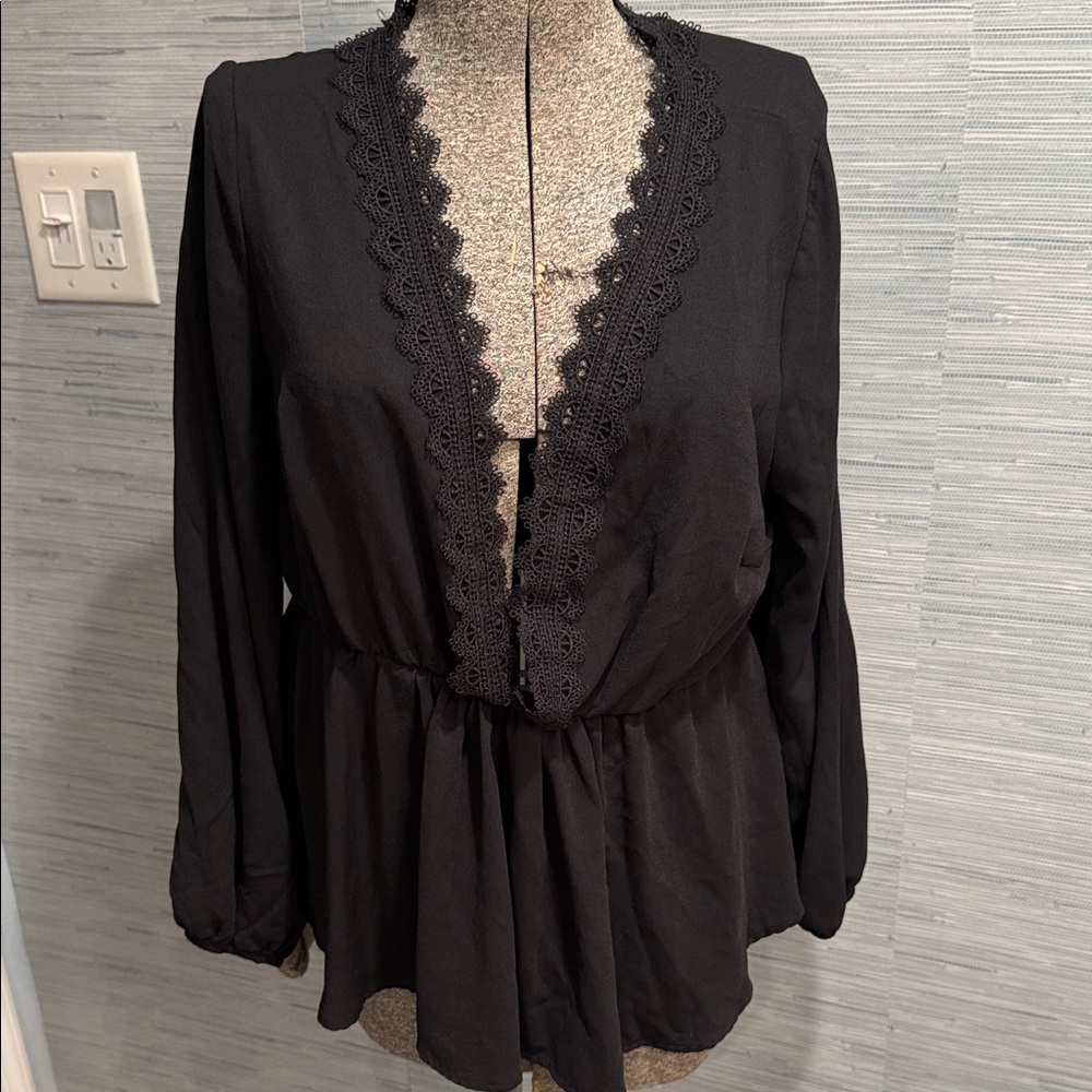 SHEIN Curve Classic Black Blouse